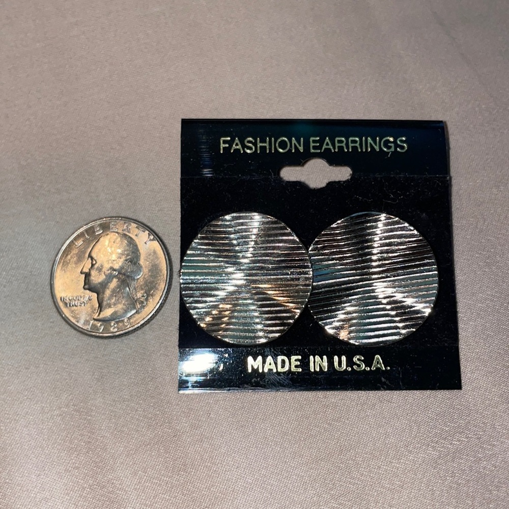 Silver circle earrings
